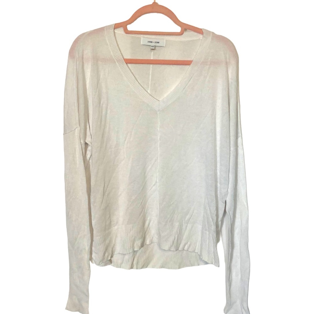 John & Jen, White, V neck, size M knit sweater, NWOT